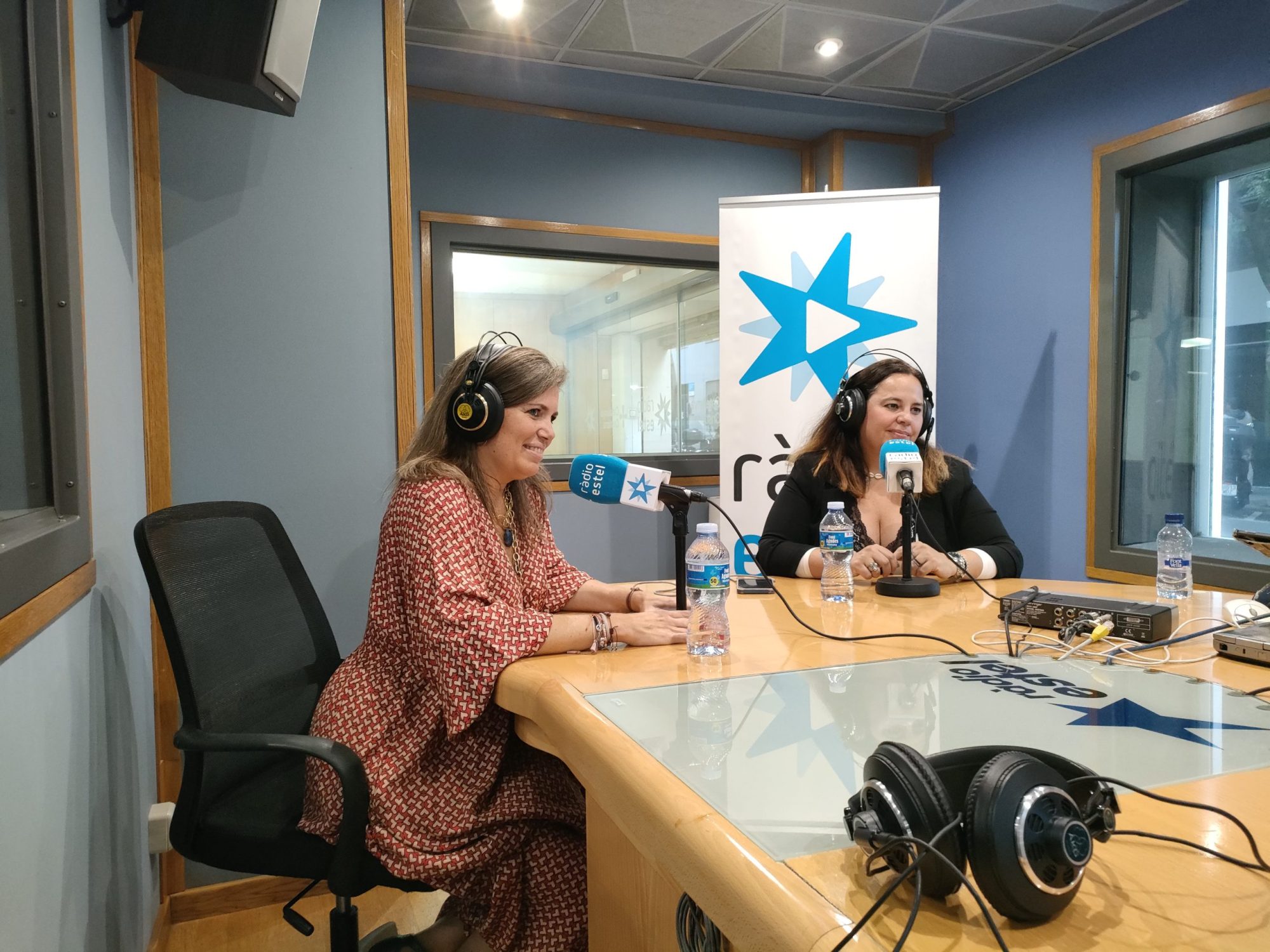 Lee más sobre el artículo Nos entrevistan en Ràdio Estel