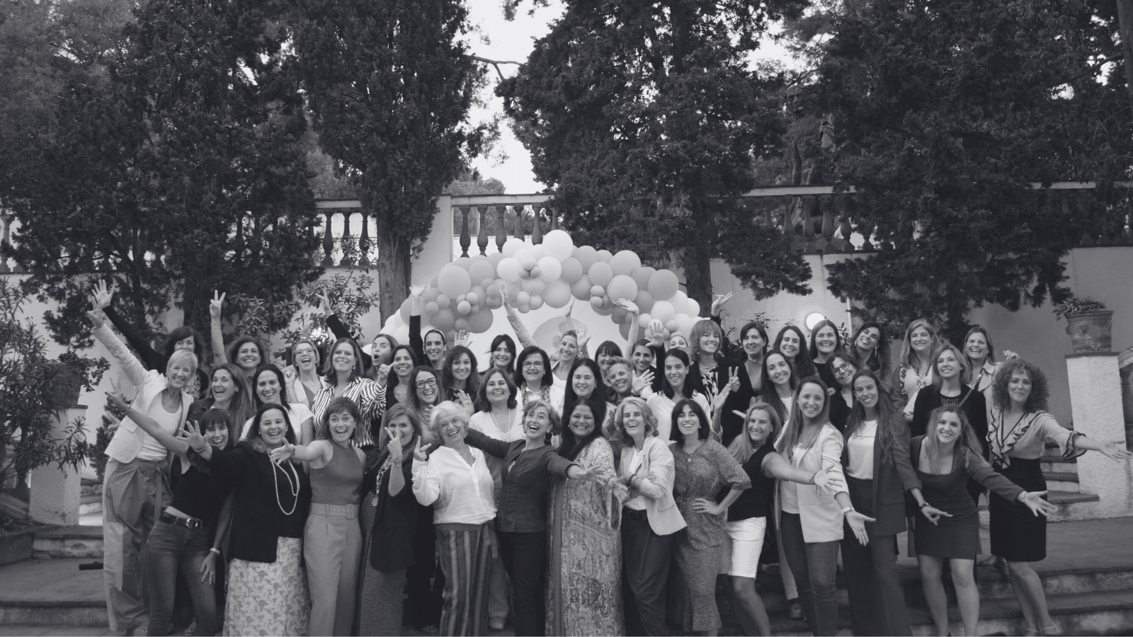 AMBS Aula Magna Business School memoria 2023 actividad activity networking women in business escuela de negocios mujeres liderazgo resumen